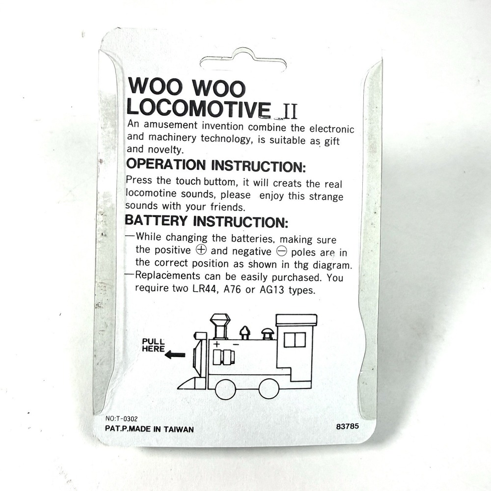 Vintage Woo Woo Locomotive II Train Sound Keychain NOS Sealed Made In Taiwan - Picture 2 of 2